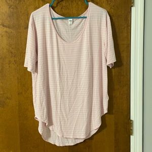 3/$15 - Luxe Scoop Neck Tee - L